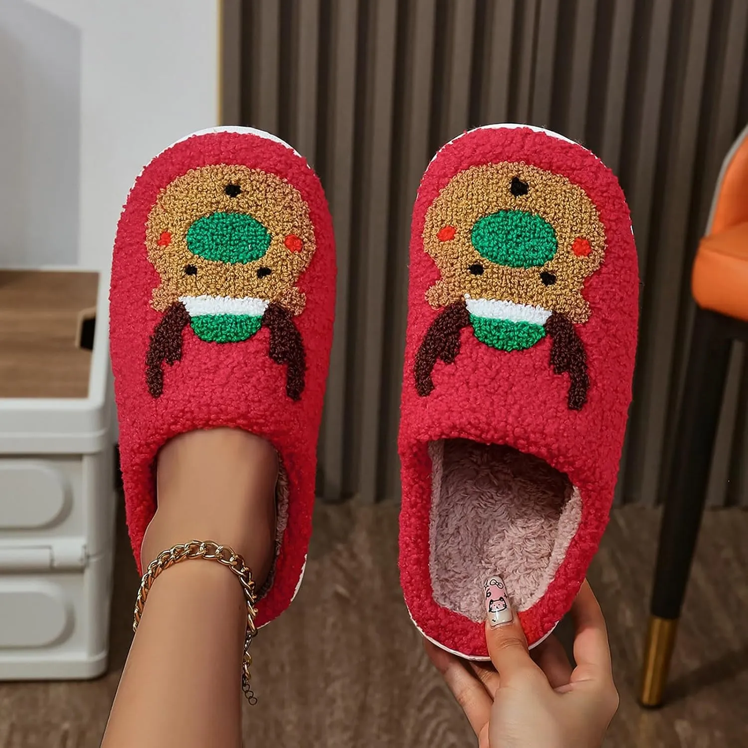 Christmas Slippers House Shoes Slipper for Women Fuzzy Outdoor Indoor High Top Slippers for Women Memory Foam Slippers Santa Claus Slippers
